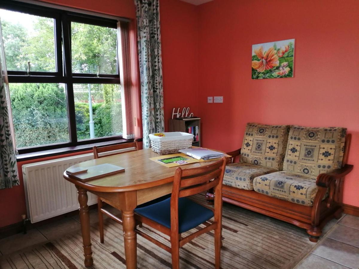 Lynn'S Lodge, International Airport 15Mins Randalstown Bagian luar foto